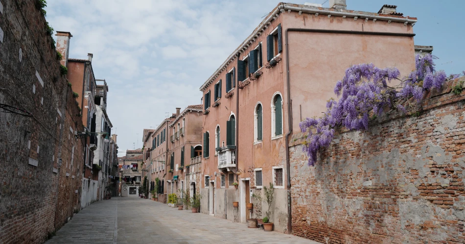 Spiritual Walks Through Historic Lanes of the Holy City